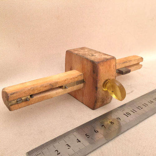 OLD VINTAGE WOODWORK MARKING TOOL