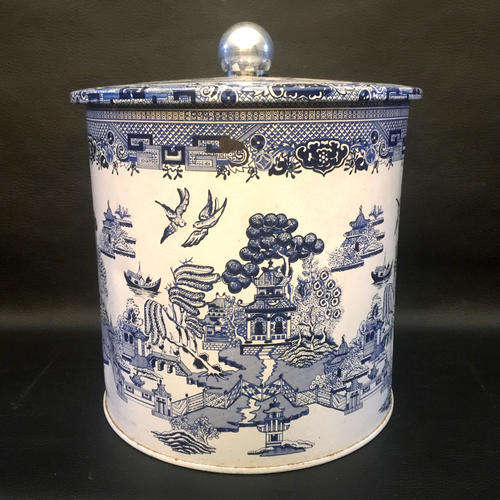 Rare Blue and White Oriental Themed Tin