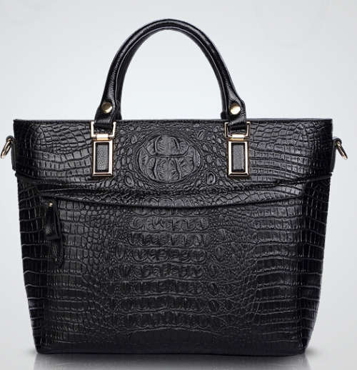 Elegant crocodile pattern ladies handbag with strape, Black color.