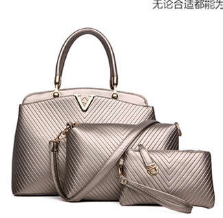 SALE!Was R395. 3 pieces setbag,shoulder bag,clutch.Gold color.