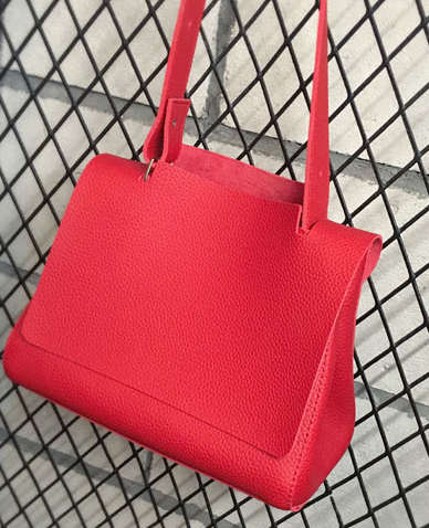 Clearance! Litchi pattern big capacity lady bag. 3 colors can choose.