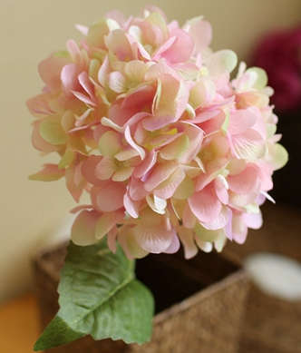 Quality silk flower.9 colors Hydrangea.55cm length.1 flower in 1 branch.