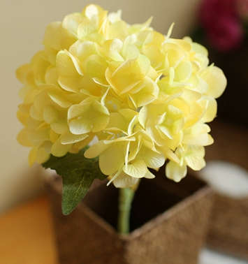Quality silk flower.9 colors Hydrangea.55cm length.1 flower in 1 branch.