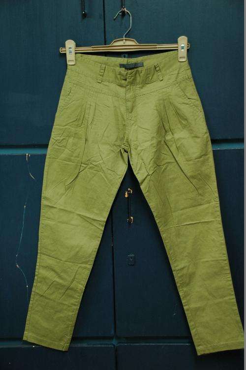Zara basic pencil trousers, size S for size 30. High quality and brand. Shipping from ZA