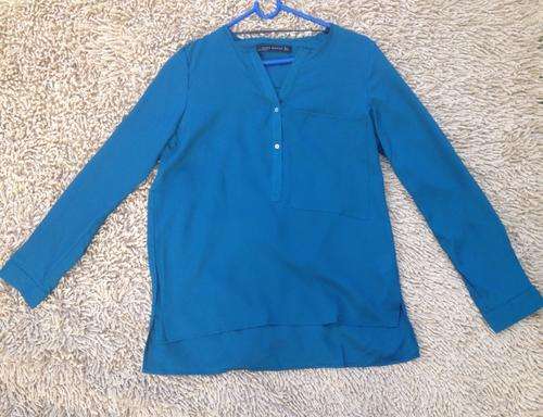 Euro brand elegant retro V collar loose shirt, color lake blue, size 30 and 32. Stock in ZA