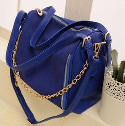Fahion ladies shoulder bag. Big size. Blue color. Shipping fee R30