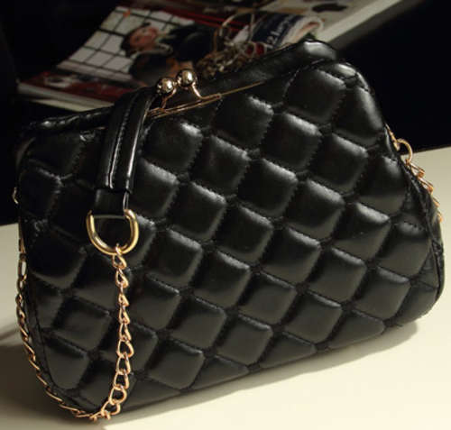 Sweet colors soft surface new fashion toggle clip ladies bag. Color Black. Stock in ZA, no custom fe