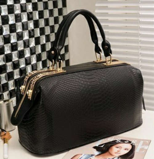 Korea Style Hot Item Fashion Lady's Bag. Black Color. Shipping Fee: R30.