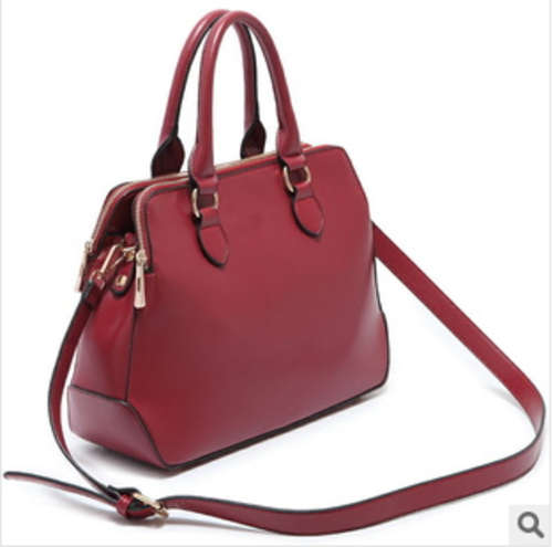 European Style Knight Type Lady's Bag. Wine Color. Shipping Fee: R30..