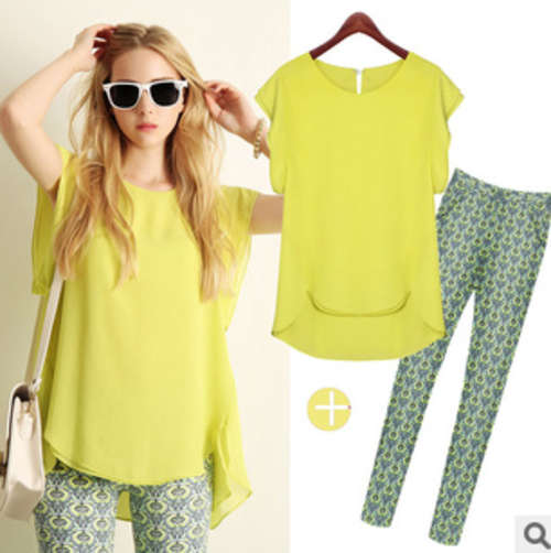 fashion ladies 2 pieces set. Chiffon shirt and pencil pans. Size 30-36. Shipping fee R60