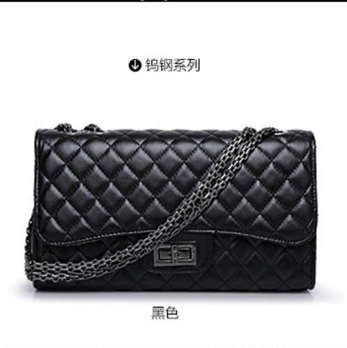 High quality tungsten steel chain vogue handbag. Color black. Stock in ZA
