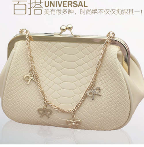 Vintage crocodile pattern butterflies chain and clip buckle party clutch and lersure bag. White