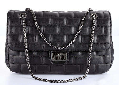 Stars love elegant shoulder chain bag. Black color. Stock in ZA