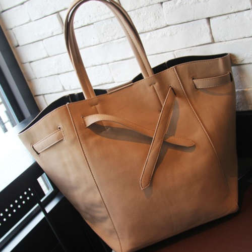 Super large shopping handbags. Brown color. In my stock