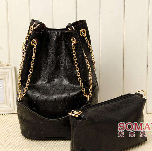 Skull pattern punk bucket chains bag. Stock in ZA