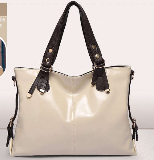 Clearance Price! Wild match simply stars love handbag. Rice white color.