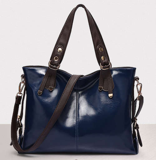 Wild match simply stars love handbag. Blue color.Delivery only start 5 Sep 2017