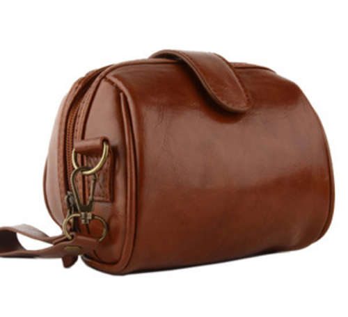 Very cute and nice shoulder bag, can put keys, purse, coins and card holders. Useful for woman!