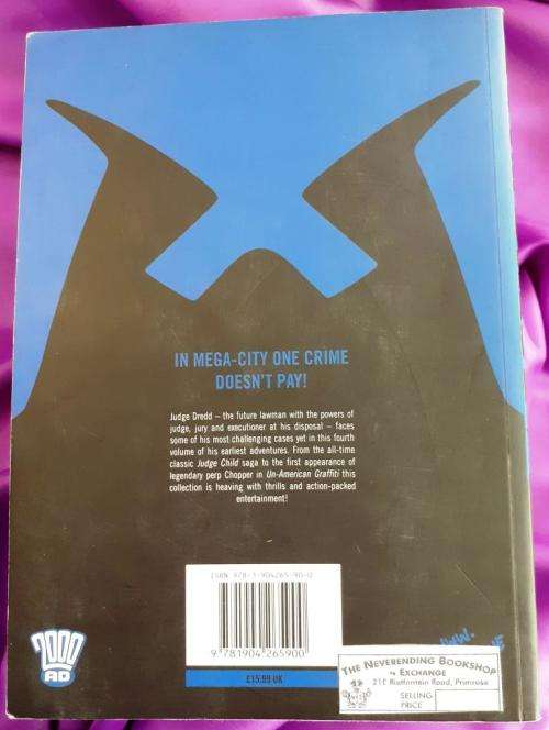 Judge Dredd - The Complete Files 04
