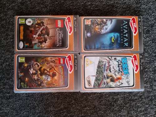PSP E1004 + 7 GAMES + MEMORY CARD