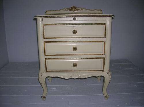 French Provincial Style Bed Pedestal