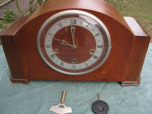 Vintage mantel clock Westminster.Collectable.