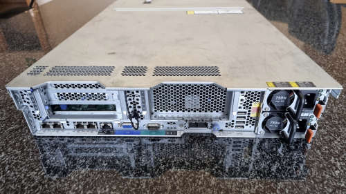 IBM X3650 M4 - 32 Threads - 96GB Ram