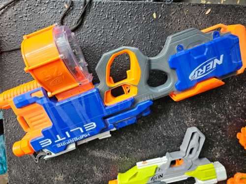 30 Toy guns- for kids `Hasbro`  `Nerf Guns` `buzzbee Guns` etc... # 2 Collectable