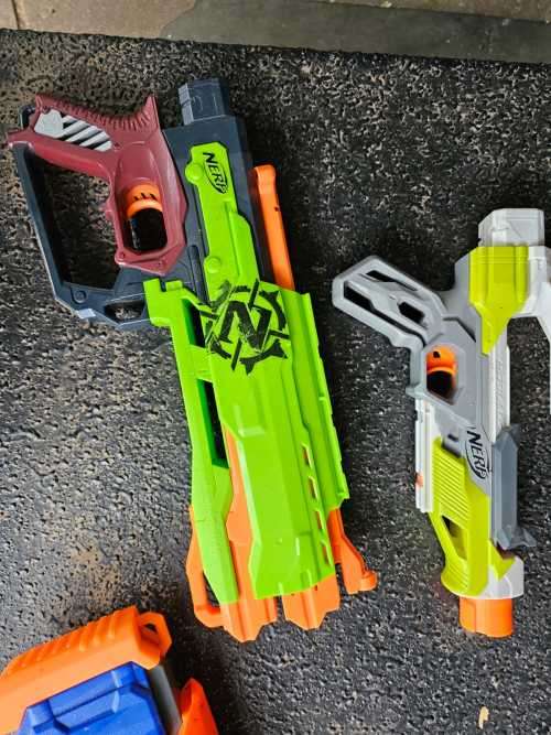 30 Toy guns- for kids `Hasbro`  `Nerf Guns` `buzzbee Guns` etc... # 2 Collectable