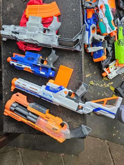 30 Toy guns- for kids `Hasbro`  `Nerf Guns` `buzzbee Guns` etc... # 2 Collectable