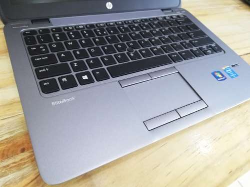 *High End* HP Elitebook 820 G4 Core i5 Premium Ultrabook with 256GB SSD