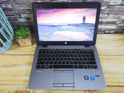 *High End* HP Elitebook 820 G4 Core i5 Premium Ultrabook with 256GB SSD