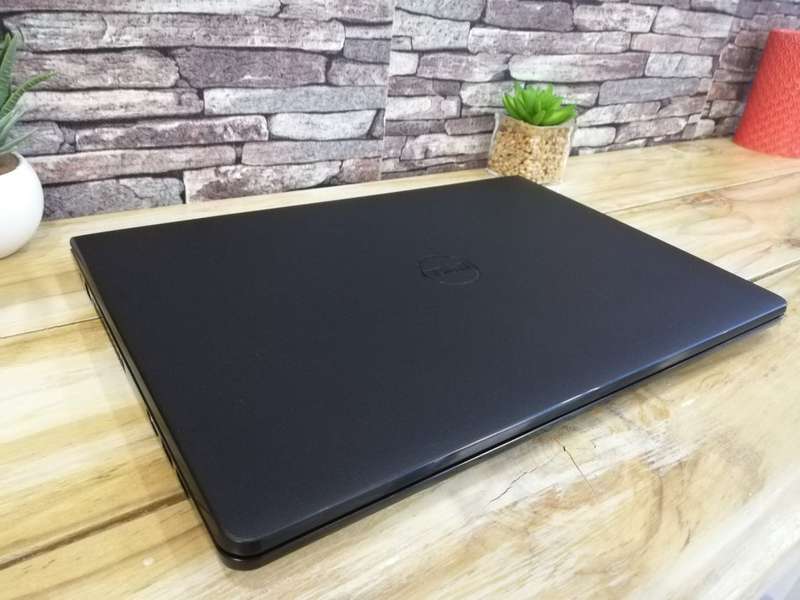 *Monster* Dell Inspiron Core i7-7300U/ 8GB DDR4L/ 256 SSD or 1TB/ AMD Radeon R5 GPU