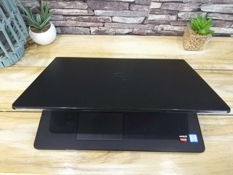 *Monster* Dell Inspiron Core i7-7300U/ 8GB DDR4L/ 256 SSD or 1TB/ AMD Radeon R5 GPU