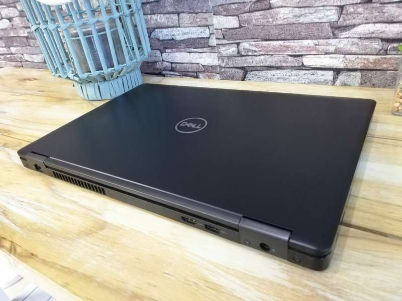 *HYPER BOOK* DELL LATITUDE E5570 CORE i5 - HQ/ 4GB DD4/ 500GB SATA HDD/ BACKLIT KEYS/ OFFICE 2019