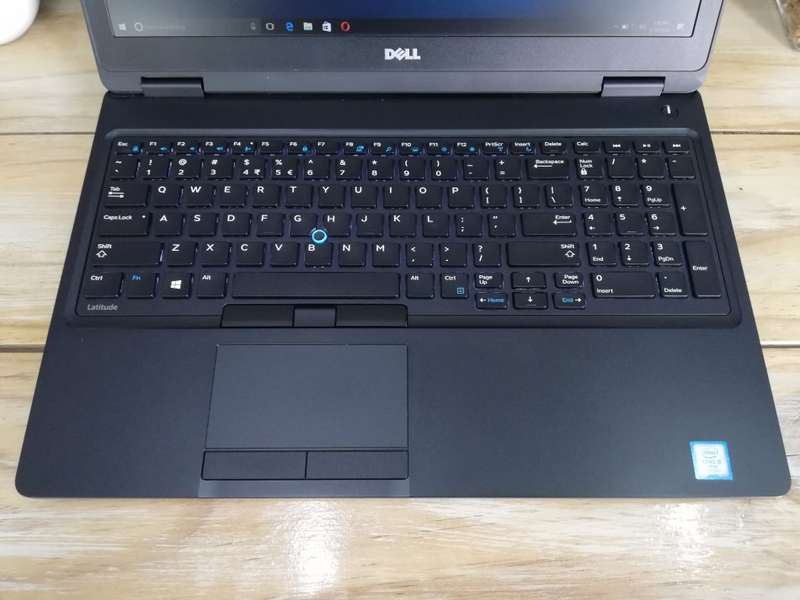 *HYPER BOOK* DELL LATITUDE E5570 CORE i5 - HQ/ 4GB DD4/ 500GB SATA HDD/ BACKLIT KEYS/ OFFICE 2019