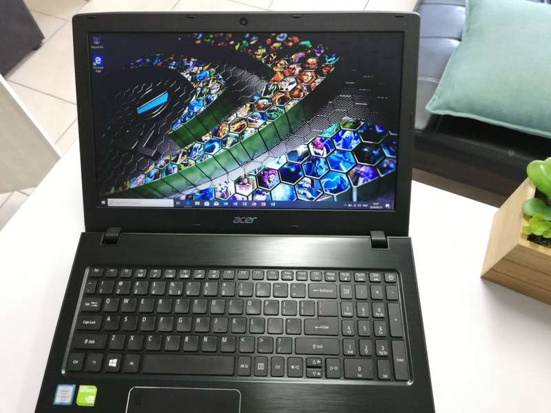 *HIGH END* ACER ASPIRE 5 PRO CORE i7 GAMING & DESIGN/ 8GB DDR4/ 1TB HDD/ NVIDIA 940MX/ FHD