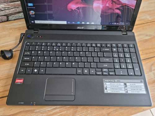 Acer Aspire 5552 AMD Notebook/ 4GB RAM/ 500GB HDD/ 15.6` HD Display/ AMD Radeon Graphics