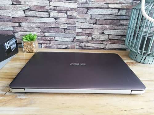 Asus GAMING Core i7-6700HQ/ 8GB Ram/128GB SSD/ Nvidia GeForce GTX/ FHD 1080p (Not Switching On)