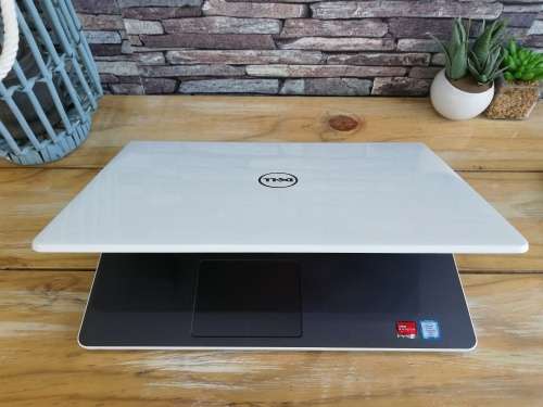 Dell Inspiron 5559 Core i7 - 6500U/ 8GB DDR4/ 500GB HDD/ AMD Radeon 4GB GPU