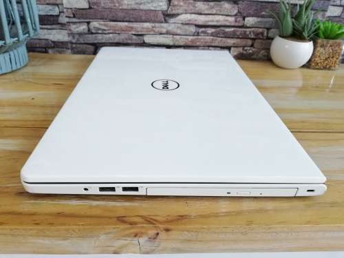 Dell Inspiron 5559 Core i7 - 6500U/ 8GB DDR4/ 500GB HDD/ AMD Radeon 4GB GPU