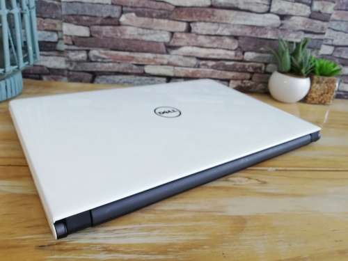 Dell Inspiron 5559 Core i7 - 6500U/ 8GB DDR4/ 500GB HDD/ AMD Radeon 4GB GPU