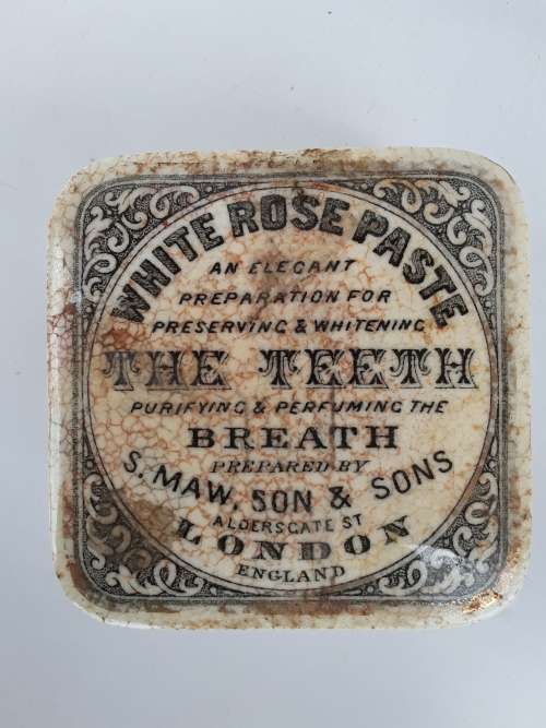 Antique White Rose Paste S.MAW, SON & SONS potlid with base