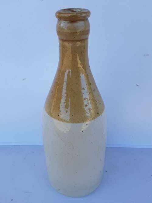 WEST RAND MINERAL WATERS LTD.  KRUGERSDORP Ginger beer bottle