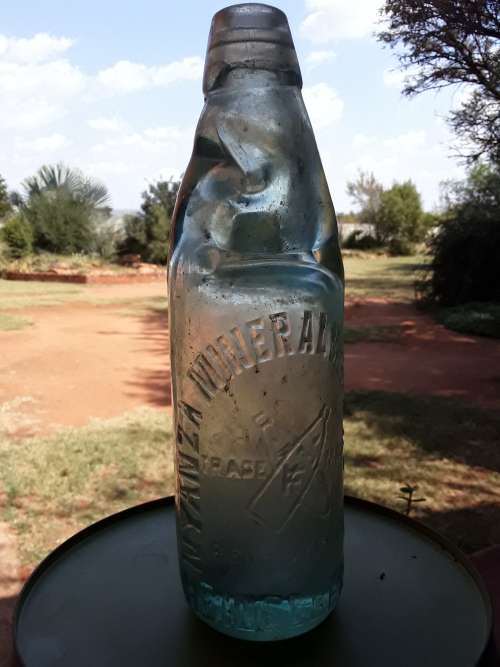 NYANZA MINERAL WATER WORKS HEIDELBERG 10oz Codd bottle