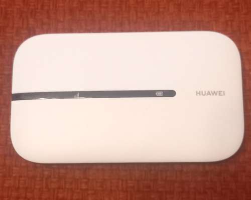 HUAWEI E5576 Mobile Wi-Fi Router