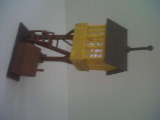 HO Scale elevated crossing tower