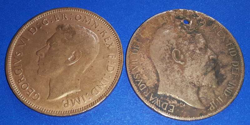 GB. Cartwheel Penny. 1902 & 1948. Used. Money back guarantee. See photos for condition.