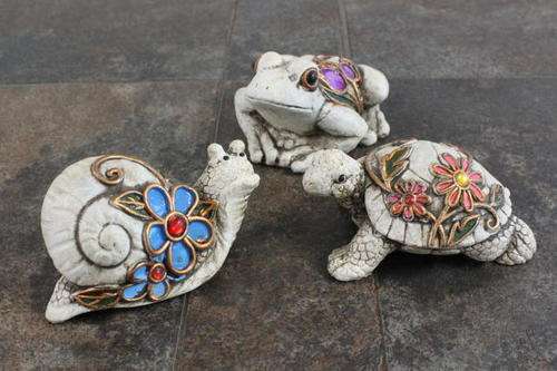GARDEN DECOR