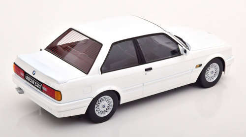 Die cast KK Scale BMW E30 320is 1:18 NEW IN BOX - SA`s 325is